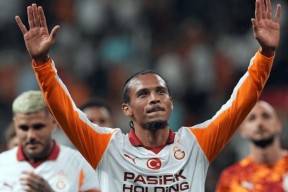 爱游戏中国大陆 -关于那不勒斯训练开放日；加时末段迎来里程碑引欢呼；全明星赛在即；轮换策略成焦点的信息