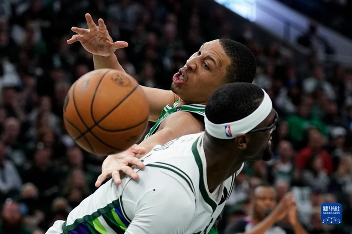 关于密尔沃基雄鹿训练开放日，今晨强势反弹引欢呼，欧超杯在即，医务组通报恢复的信息